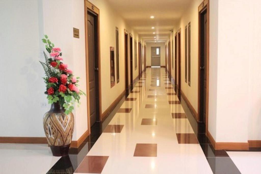 โรงแรมสยามธารา พาเลซ มหาสารคาม ภายนอก รูปภาพ